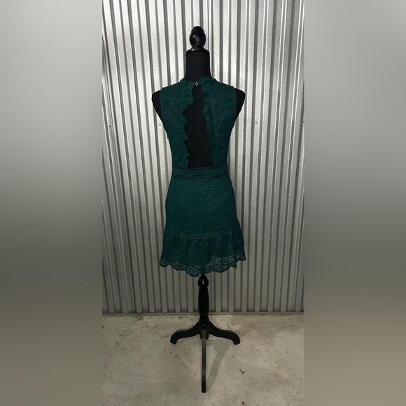 Women’s SAYLOR Green Sleeveless Midi Dress Designer Size Small - Picture 2 of 4